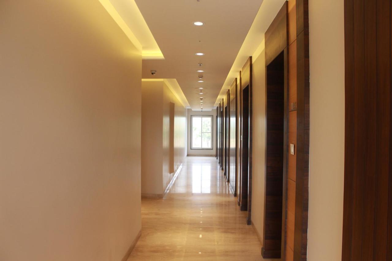 Hotel Rajhans Abhinandan Bhopal Bagian luar foto