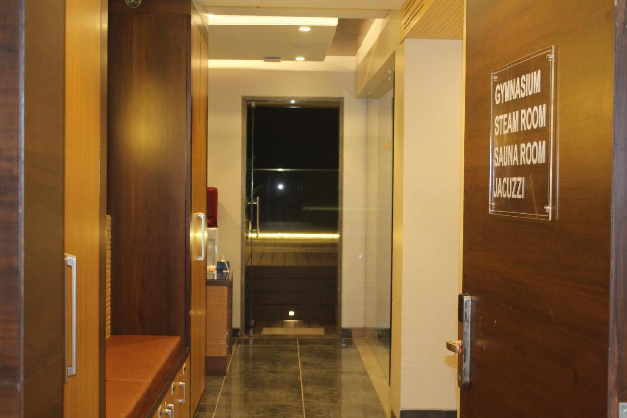 Hotel Rajhans Abhinandan Bhopal Bagian luar foto